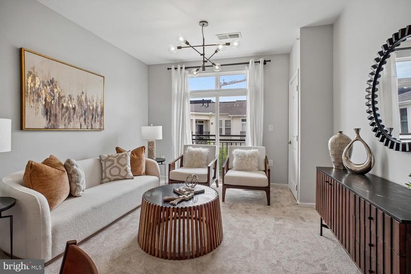 2665 Prosperity Ave #447, Fairfax, VA 22031
