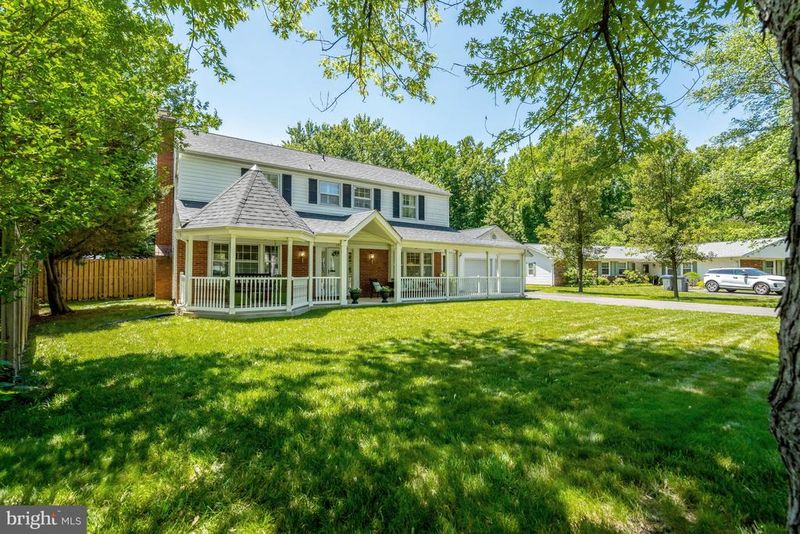 13042 Maple View Ln, Fairfax, VA 22033