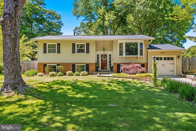 16302 Gales St, Laurel, MD 20707