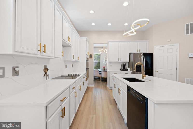 17571 Lethridge Cir, Round Hill, VA 20141
