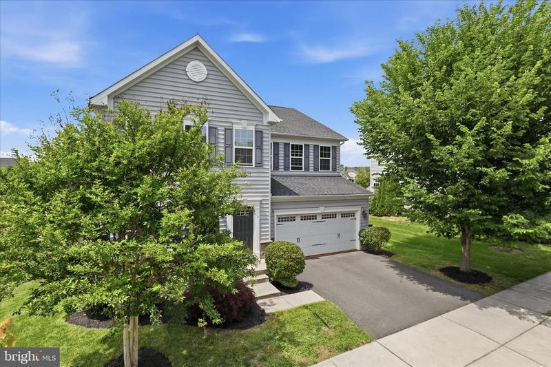 4 William Albert Way, Lovettsville, VA 20180