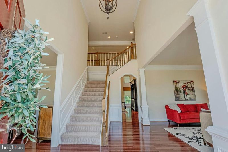 20950 Highland Creek Dr, Leesburg, VA 20175