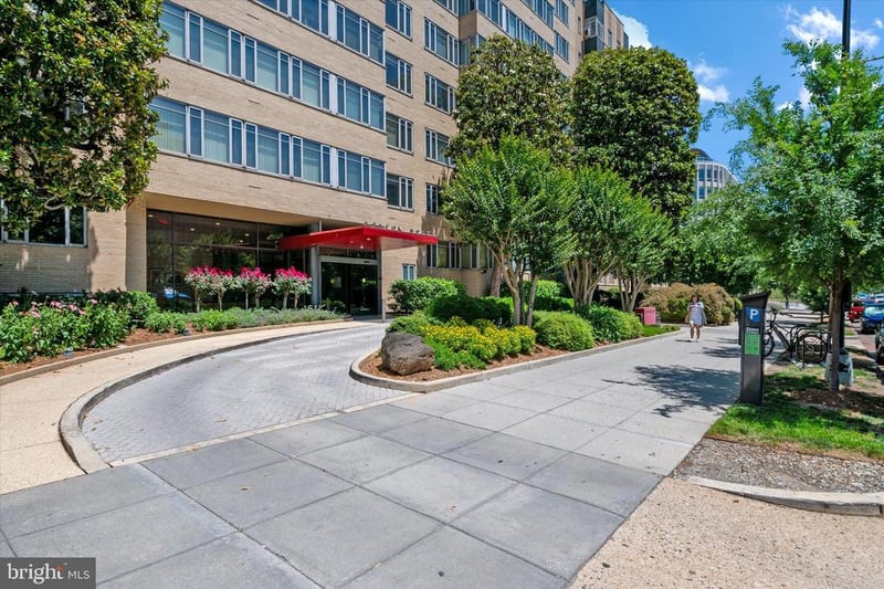 1711 Massachusetts Ave NW #632, Washington, DC 20036