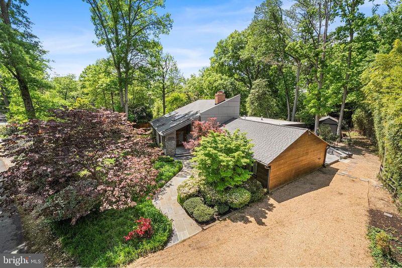 7736 Tauxemont Rd, Alexandria, VA 22308