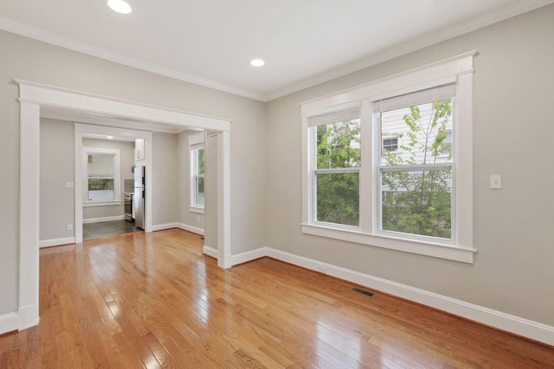 6011 44th Ave, Hyattsville, MD 20781
