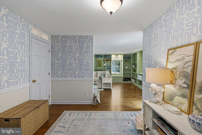 1915 Dulaney Pl, Annapolis, MD 21409
