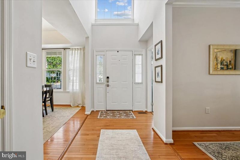9802 Cresence Way, Fairfax, VA 22032