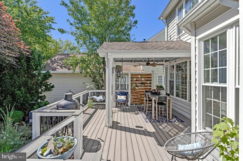 25496 Heathfield Cir, Chantilly, VA 20152