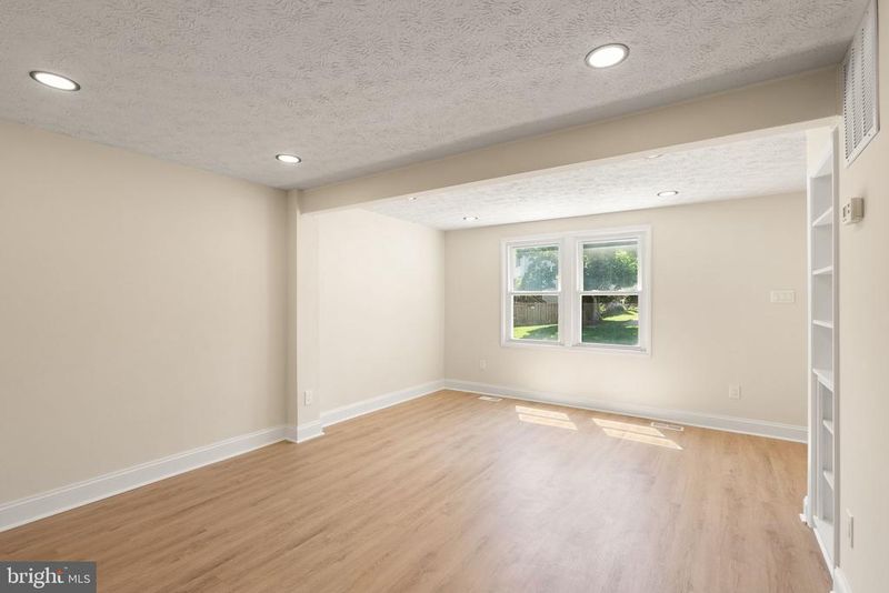 8085 Steeple Chase Ct, Springfield, VA 22153