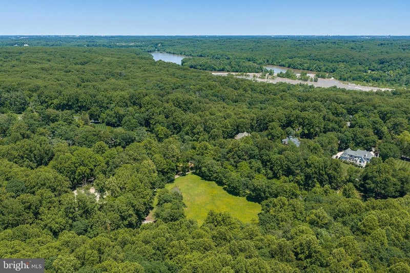 528 PARCEL E River Bend Rd, Great Falls, VA 22066