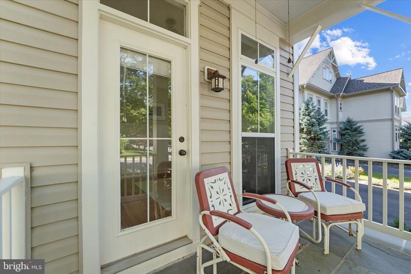 22826 Courtland Park Dr, Brambleton, VA 20148