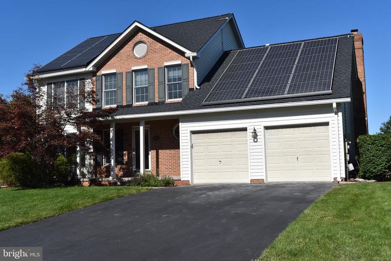 2174 E Greenleaf Dr, Frederick, MD 21702