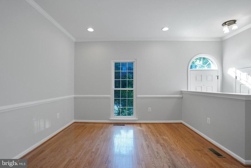 45530 Grand Central Sq, Sterling, VA 20166