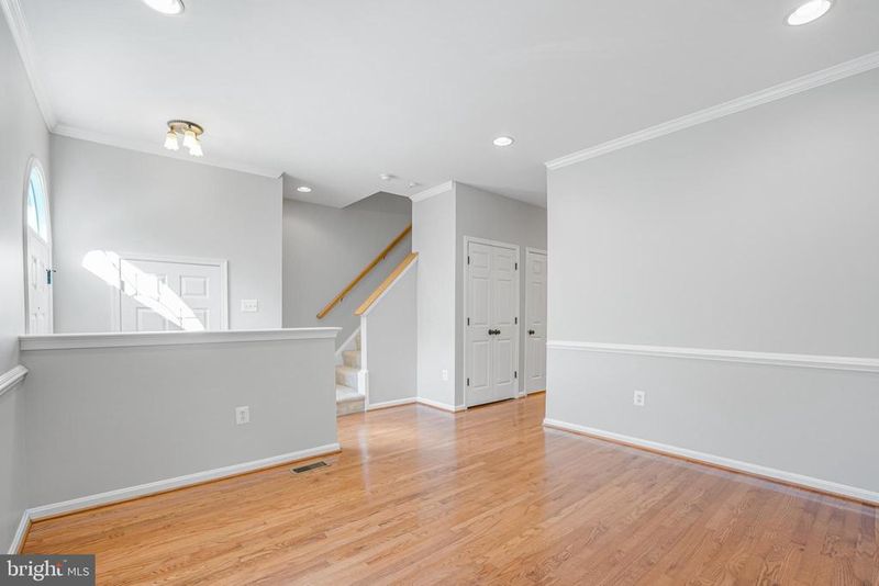 45530 Grand Central Sq, Sterling, VA 20166