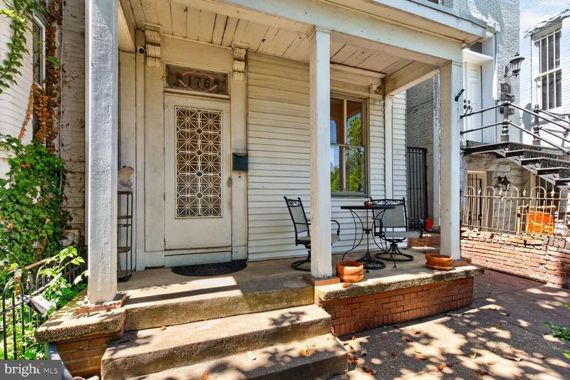 176 North Carolina Ave SE, Washington, DC 20003