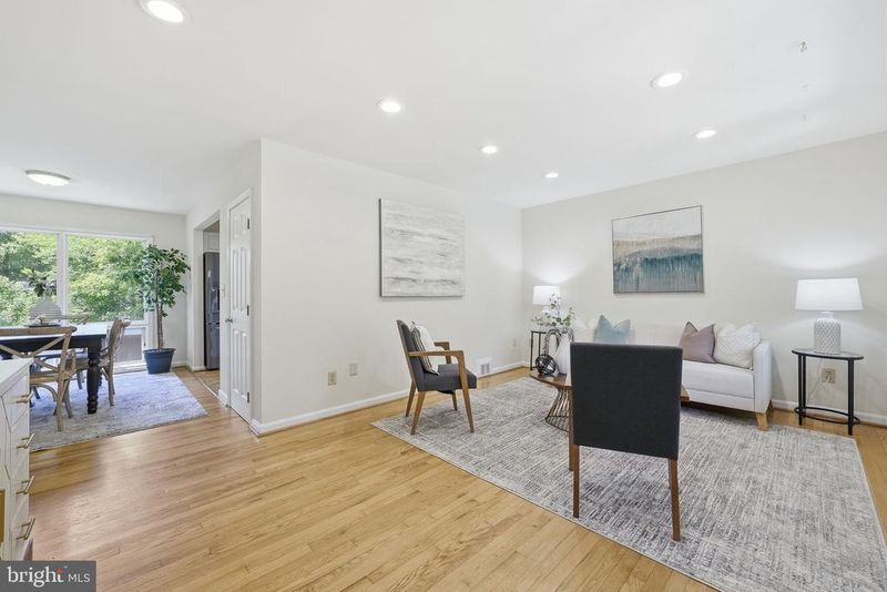 4338 Andes Dr, Fairfax, VA 22030