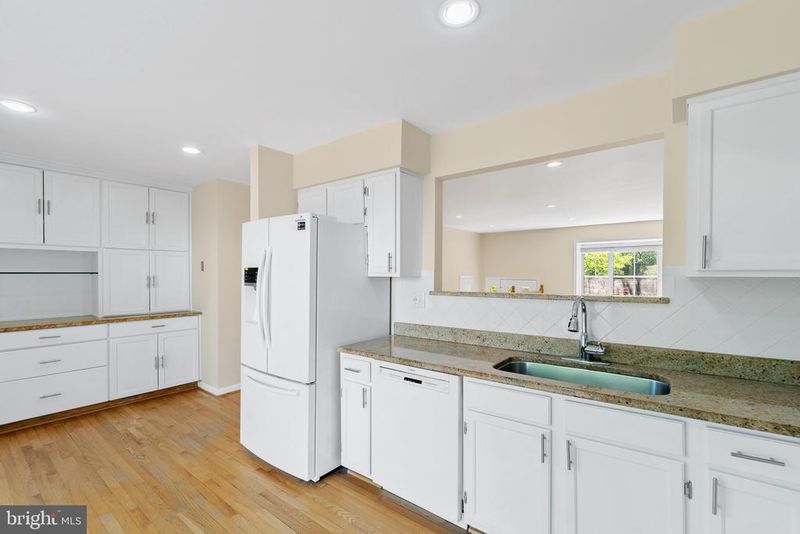 18026 Vintage River Ter, Olney, MD 20832