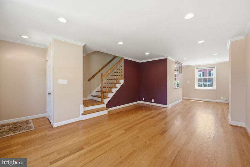 4532 34th St S, Arlington, VA 22206