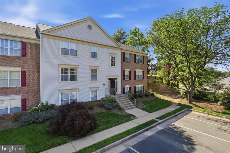 1101 Huntmaster Ter NE #201, Leesburg, VA 20176