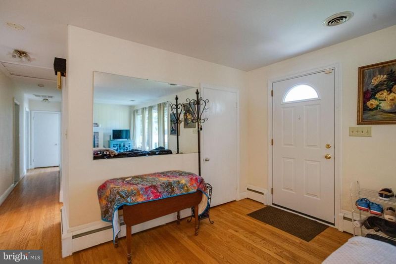 3401 Dogwood Dr, Ellicott City, MD 21042