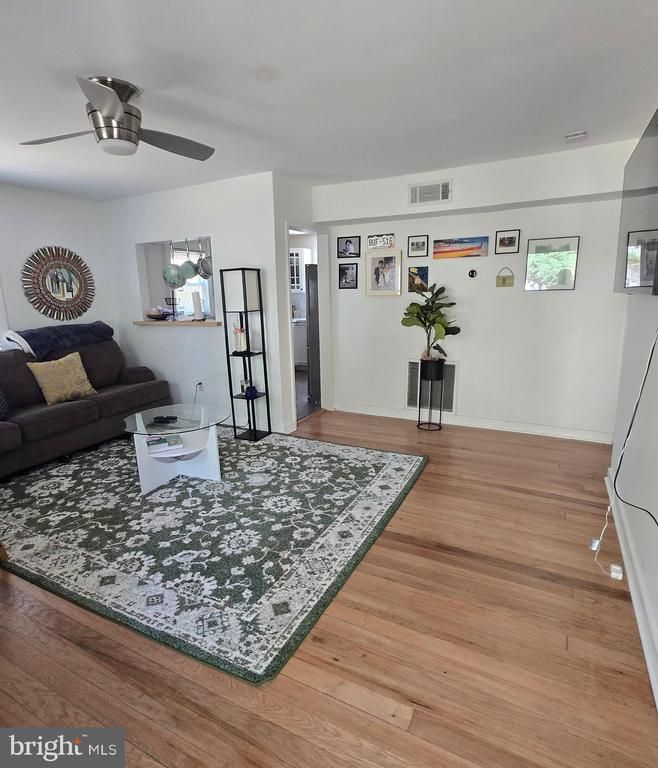 2306 Fort Dr, Alexandria, VA 22303