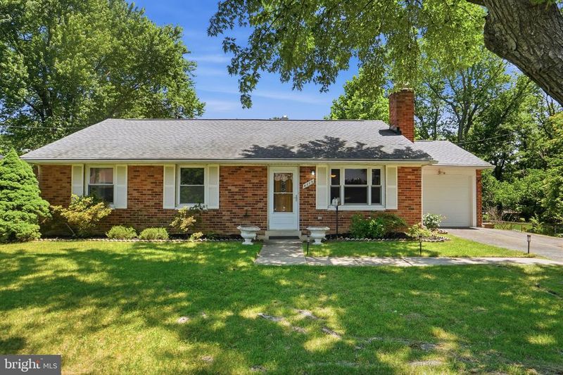 4115 Conrad Rd, Alexandria, VA 22312