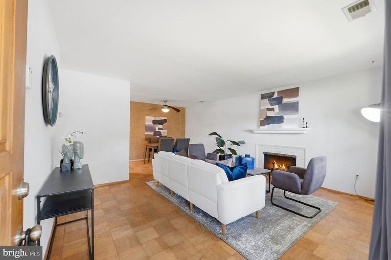 4115 Conrad Rd, Alexandria, VA 22312