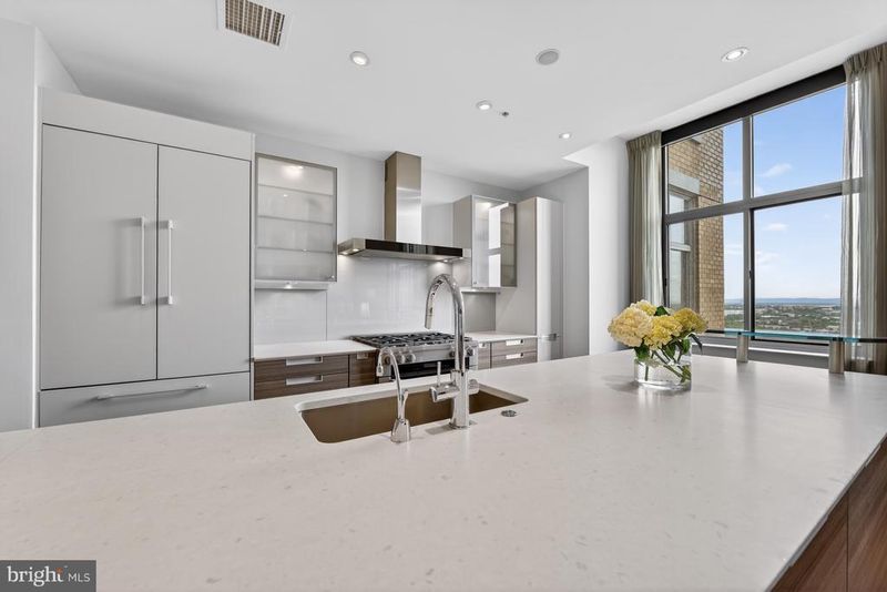 11990 Market St #1813, Reston, VA 20190