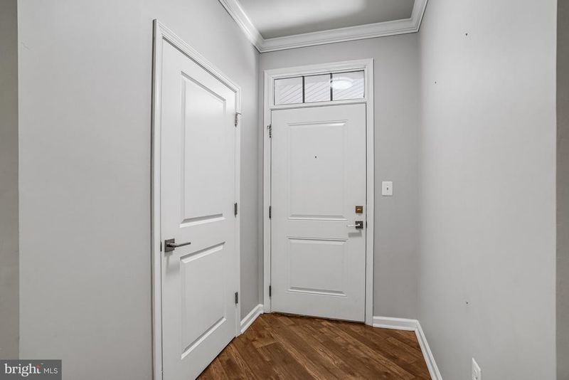 23225 Milltown Knoll Sq #111, Ashburn, VA 20148