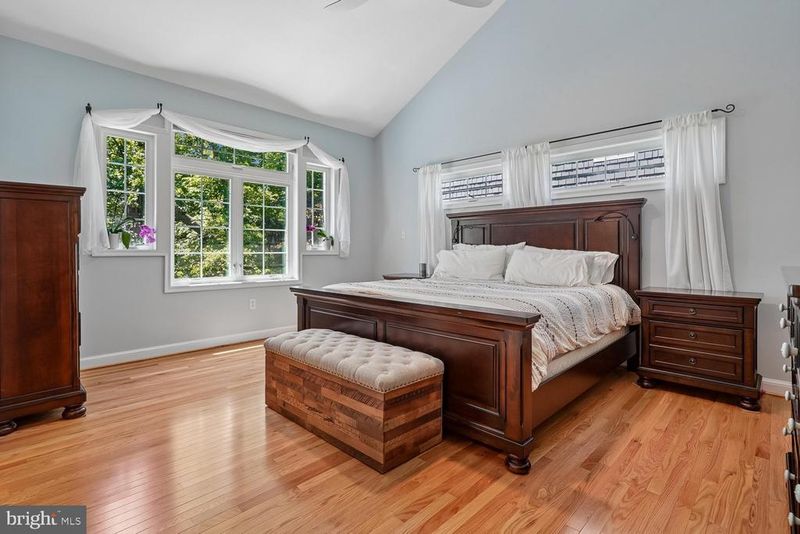3536 N Dickerson St, Arlington, VA 22207