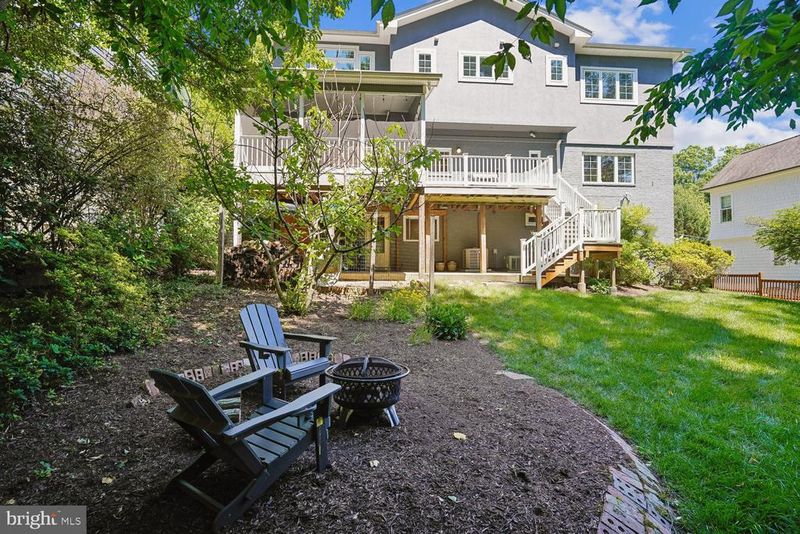 3536 N Dickerson St, Arlington, VA 22207