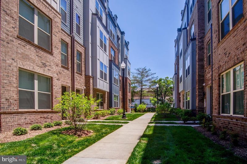 2127 Glacier Rd #86, Herndon, VA 20170
