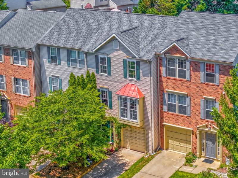 14256 Glade Spring Dr, Centreville, VA 20121