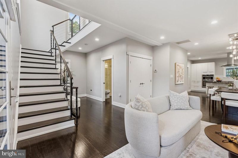 1408 N Powhatan St N, Arlington, VA 22205