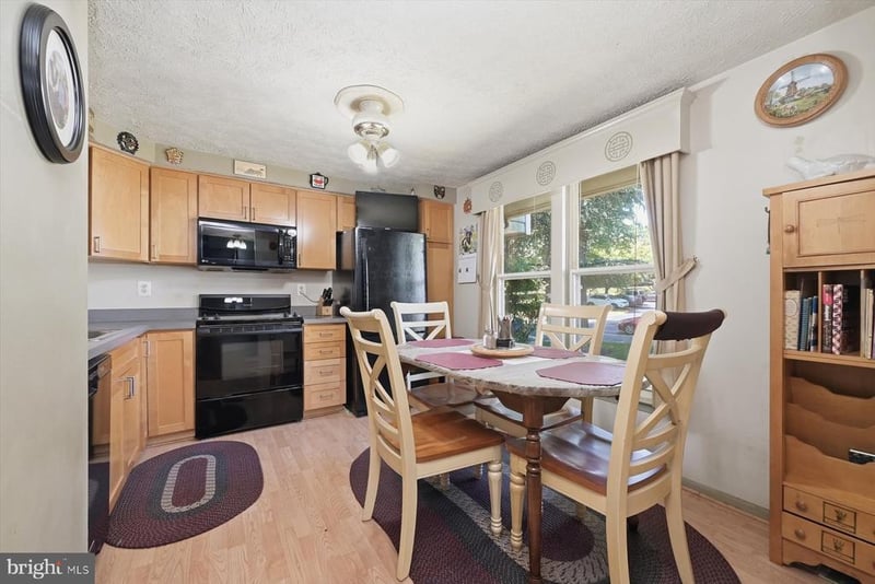 14219 Ballinger Ter, Burtonsville, MD 20866