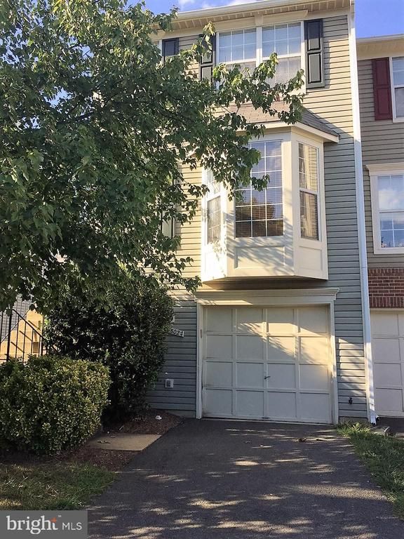 45027 Fellowship Sq, Ashburn, VA 20147