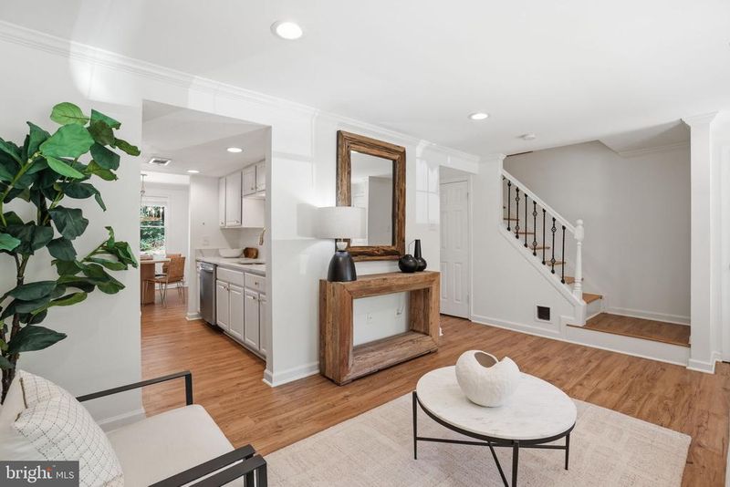 1579 Poplar Grove Dr, Reston, VA 20194