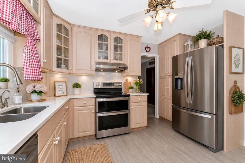 6213 White Oak Dr, Frederick, MD 21701