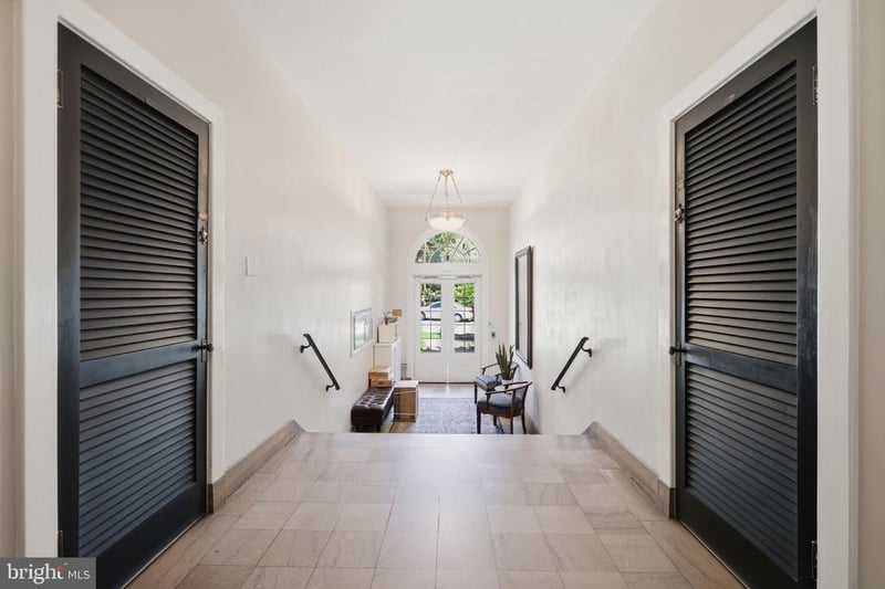 3018 Porter St NW #103, Washington, DC 20008