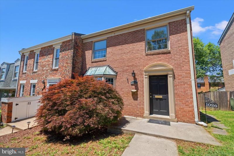 1026 N Pelham St, Alexandria, VA 22304