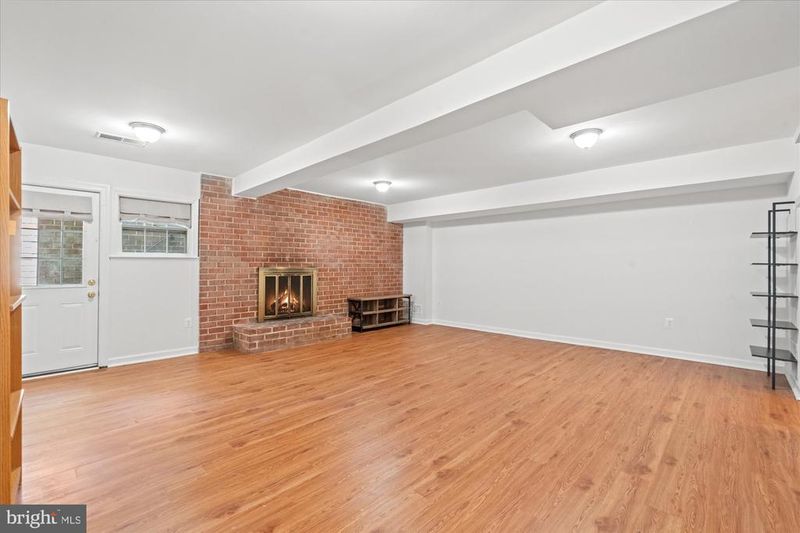 1026 N Pelham St, Alexandria, VA 22304