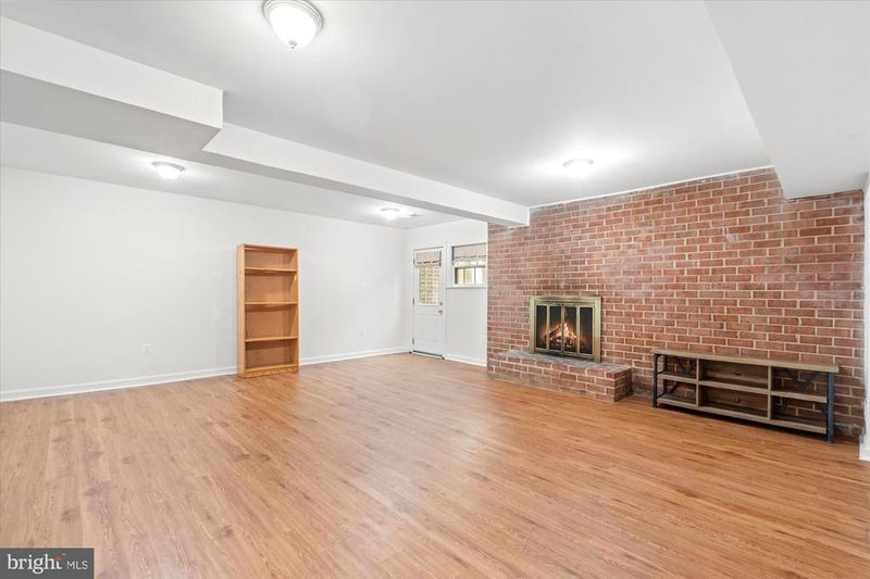 1026 N Pelham St, Alexandria, VA 22304