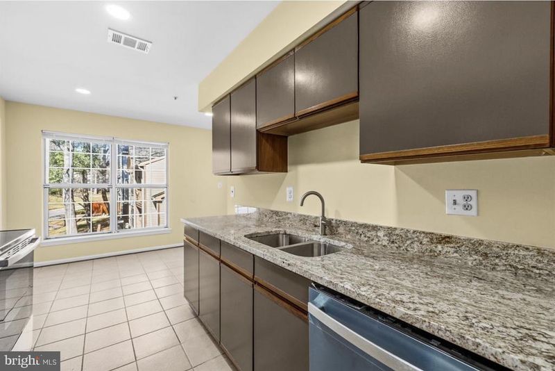 4809 River Valley Way #131, Bowie, MD 20720
