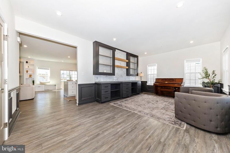10963 Tavern Ln, Monrovia, MD 21770