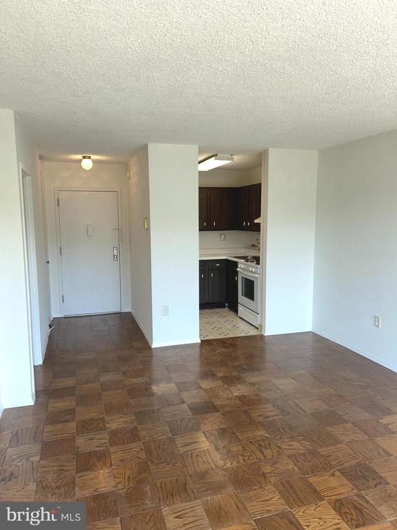 1225 Martha Custis Dr #505, Alexandria, VA 22302