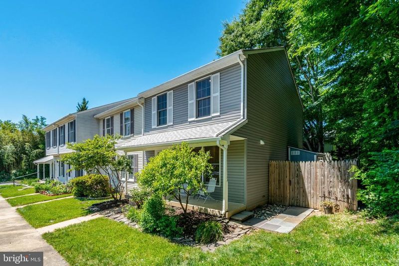 7558 Wood Mist Ln, Falls Church, VA 22043