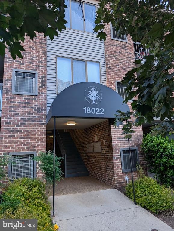 18022 Chalet Dr #27-103, Germantown, MD 20874