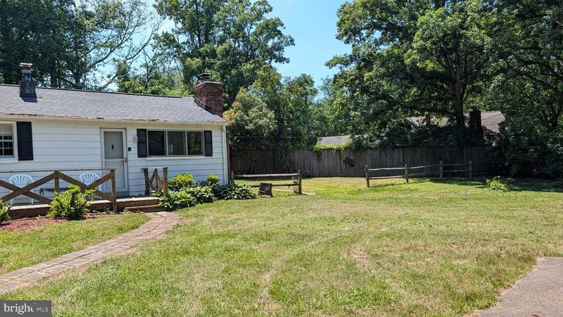 6497 Windham Ave, Alexandria, VA 22315