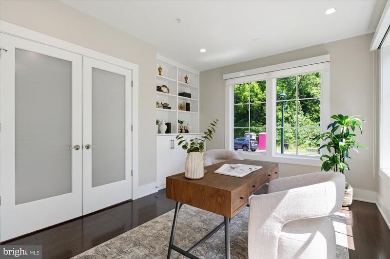 3635 Chevy Chase Lake Dr, Chevy Chase, MD 20815