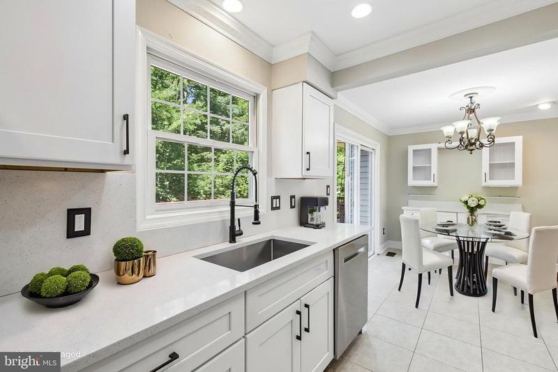 6520 Palisades Dr #, Centreville, VA 20121